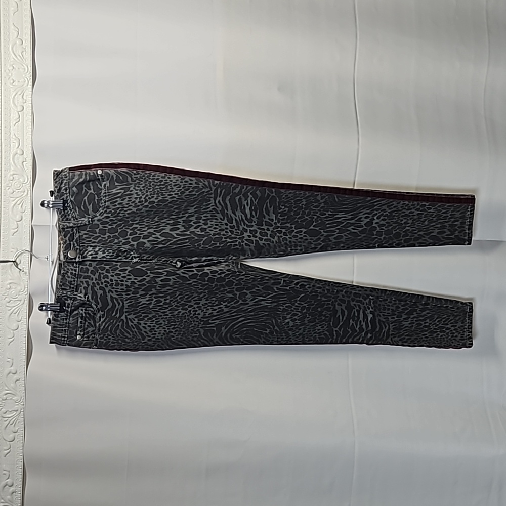 Easel Skinny Jeans NWT Sz S